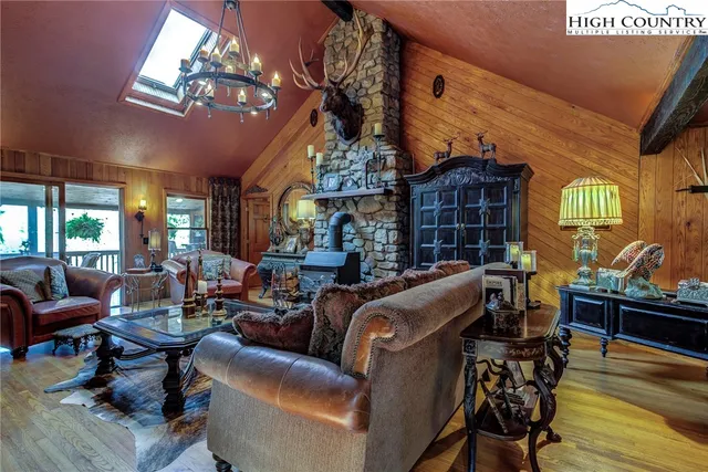 $968,500 | 2453 Payne Branch Road, Blowing Rock, NC 28605