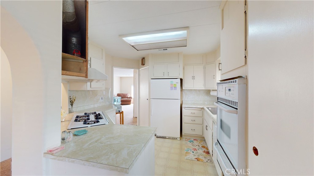 107 Malaga Street Tustin, CA 92780 - Photo 13 of 34