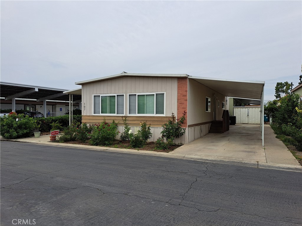 107 Malaga Street Tustin, CA 92780 - Photo 23 of 34