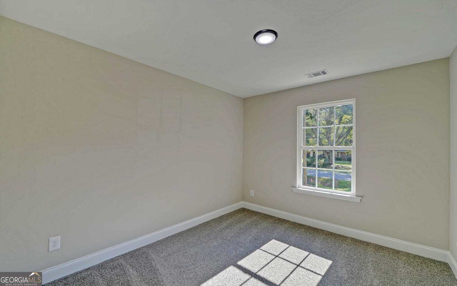 2994 Cannon Bridge Road Demorest, GA 30535 - Photo 18 of 36 an empty room with a window