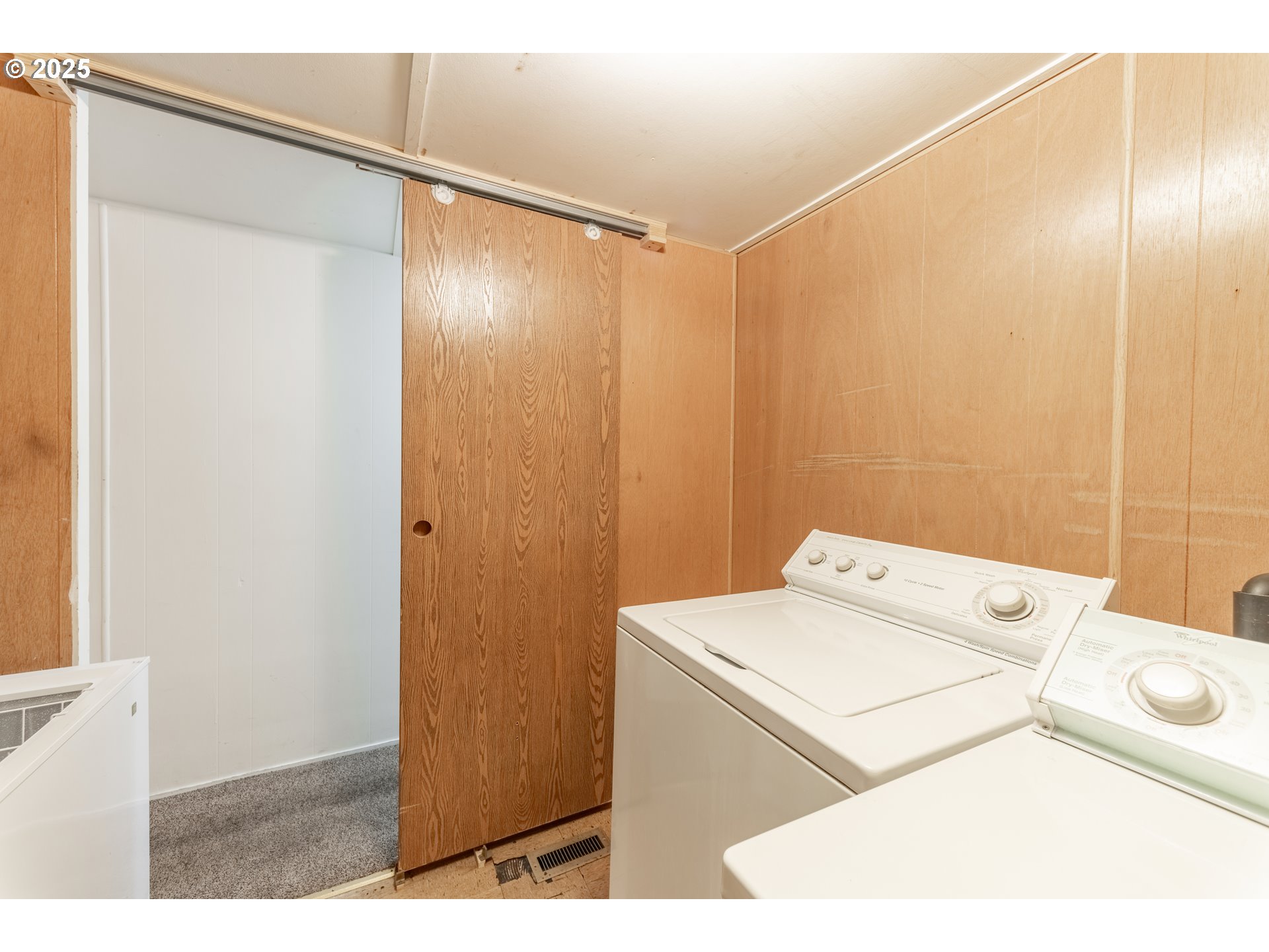 3500 Southeast Concord Road, Unit 65 Milwaukie, OR 97267 - Photo 11 of 19 a utility room with dryer and washer