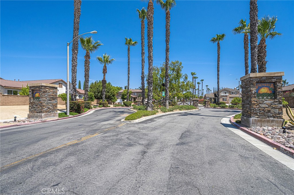 17889 Orangewood Lane Riverside, CA 92503 - Photo 35 of 43