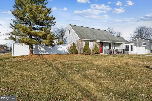 a front view of house with yard