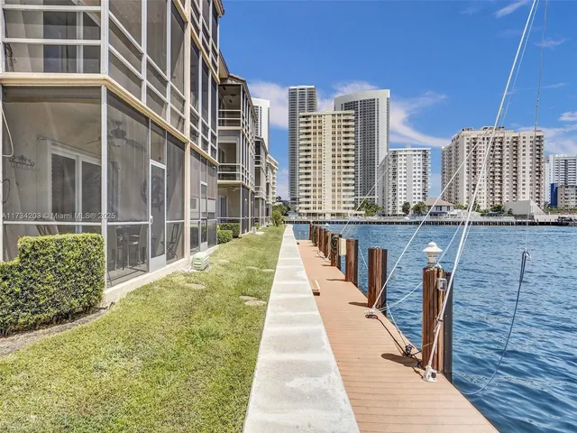 $275,000 | 2600 Diana Drive, Unit 105, Hallandale Beach, FL 33009
