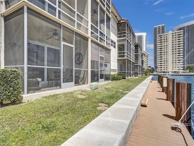 $275,000 | 2600 Diana Drive, Unit 105, Hallandale Beach, FL 33009