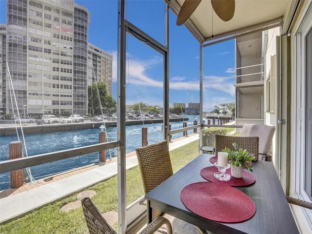 $275,000 | 2600 Diana Drive, Unit 105, Hallandale Beach, FL 33009