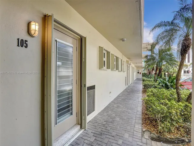 $275,000 | 2600 Diana Drive, Unit 105, Hallandale Beach, FL 33009