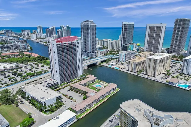 $275,000 | 2600 Diana Drive, Unit 105, Hallandale Beach, FL 33009