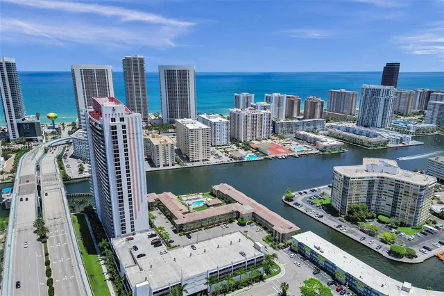 $275,000 | 2600 Diana Drive, Unit 105, Hallandale Beach, FL 33009