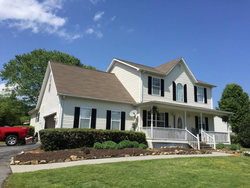 807 East Mountain View Road Johnson City, TN 37601 - Photo 1 of 36 Freshly painted shutters