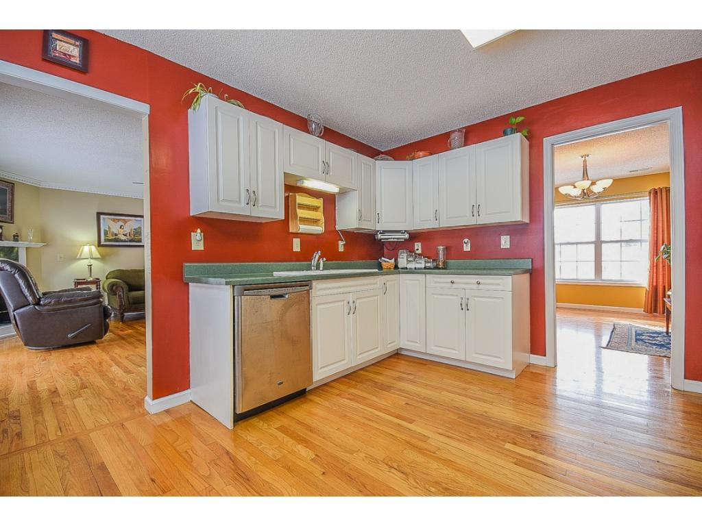 807 East Mountain View Road Johnson City, TN 37601 - Photo 11 of 36 Kitchen Area