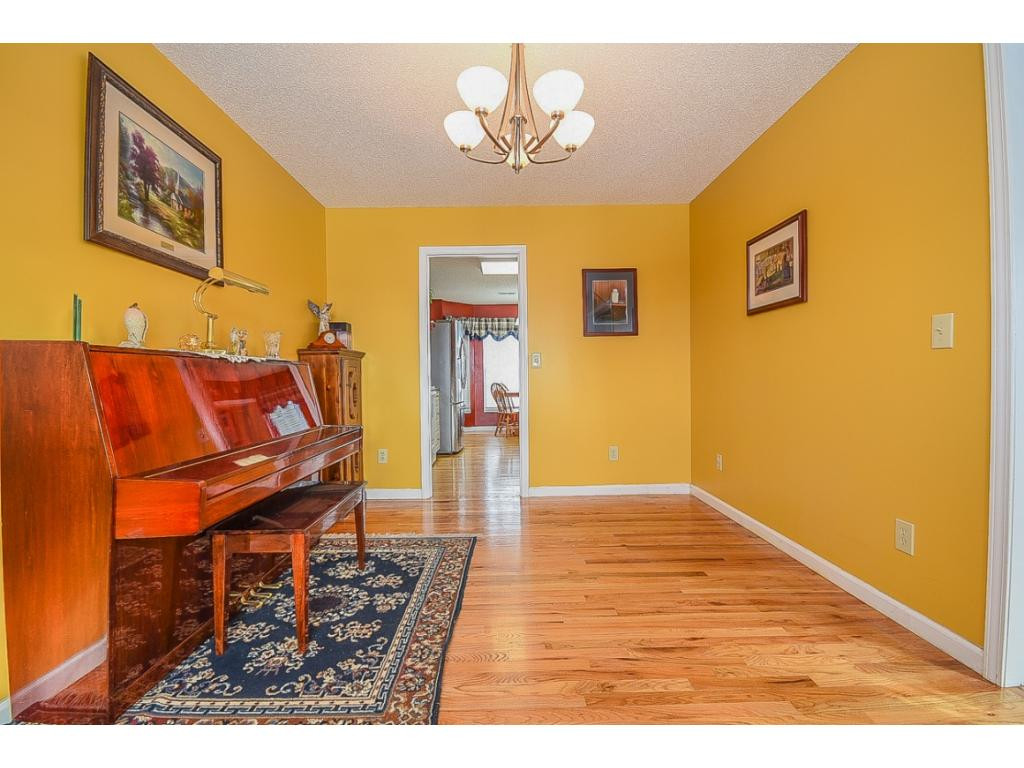 807 East Mountain View Road Johnson City, TN 37601 - Photo 13 of 36 Formal Dining Room