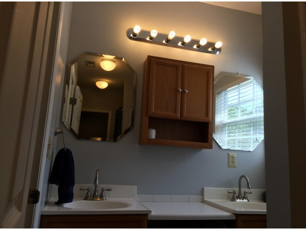 807 East Mountain View Road Johnson City, TN 37601 - Photo 17 of 36 Master Bath double sinks