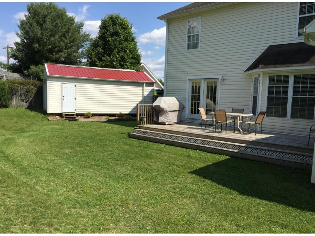 807 East Mountain View Road Johnson City, TN 37601 - Photo 28 of 36 Large Back Deck to entertain
