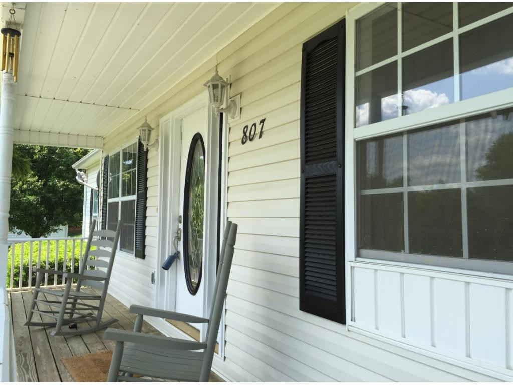 807 East Mountain View Road Johnson City, TN 37601 - Photo 7 of 36 Rocking Chair Front Porch