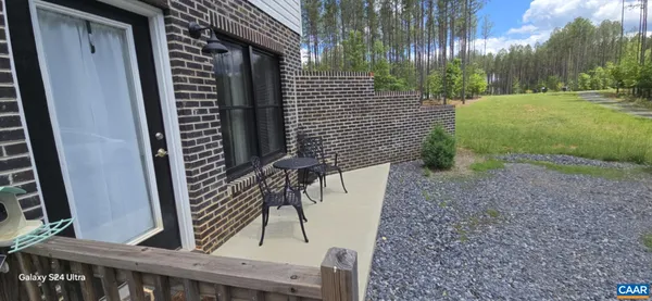 $1,300 | 185 Country Hill Lane, Unit B, Palmyra, VA 22963