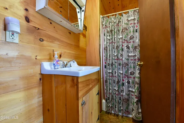 $395,000 | 33 Main Street, Greenfield, NY 12850