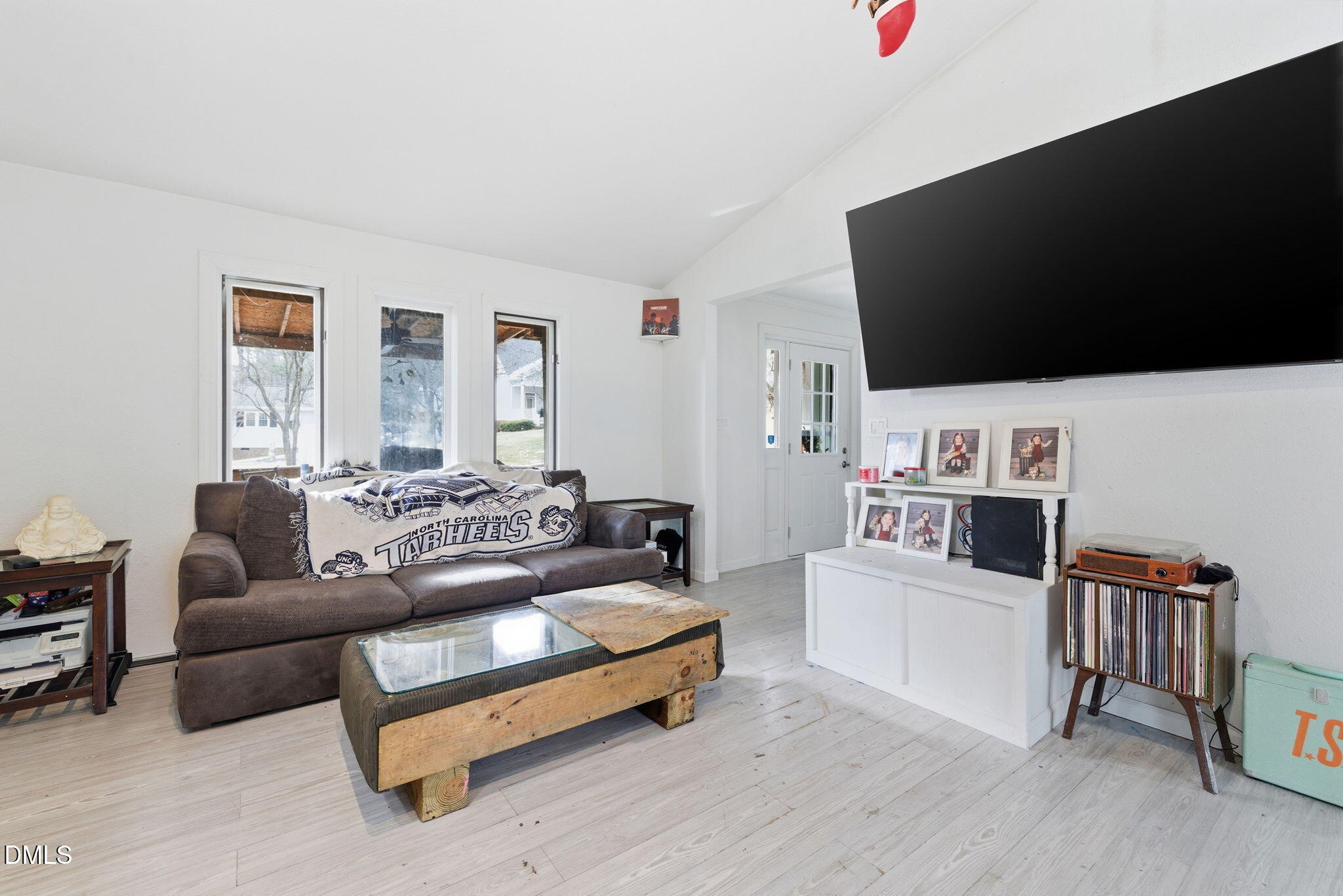 6948 Three Bridges Circle Raleigh, NC 27613 - Photo 10 of 35 12-web-or-mls-DX3A7684