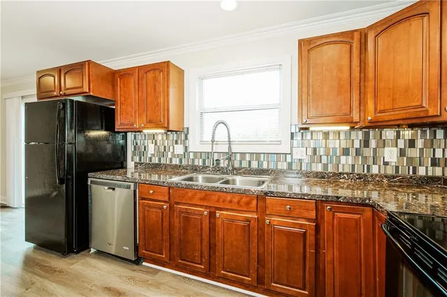 $2,075 | 1212 Northwest 67th Street, Kansas City, MO 64118