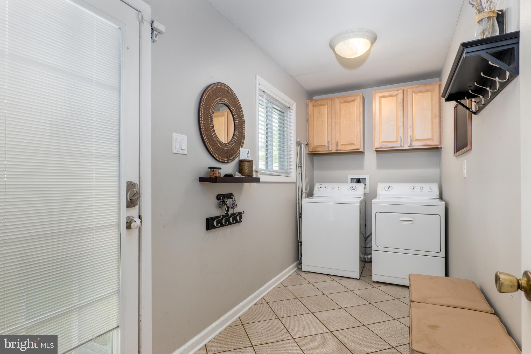 7209 Verbena Road Baltimore, MD 21209 - Photo 11 of 42 mud/laundry room