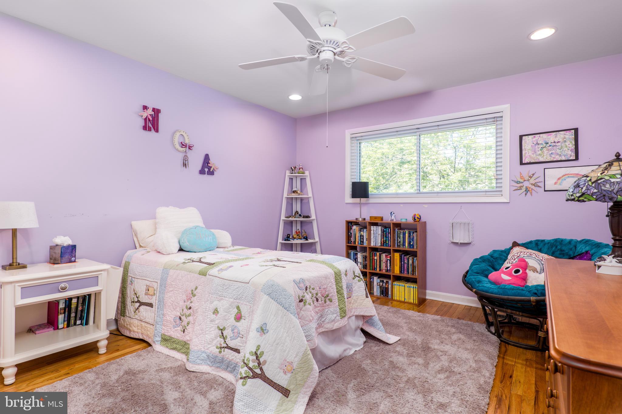 7209 Verbena Road Baltimore, MD 21209 - Photo 15 of 42 large, bright 2nd br w hardwoods