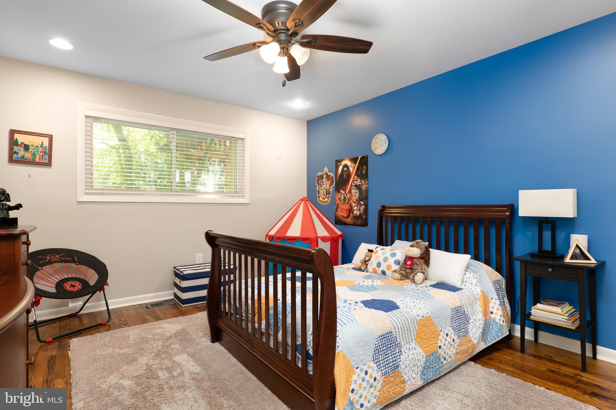 7209 Verbena Road Baltimore, MD 21209 - Photo 16 of 42 generous sized 3rd br w hardwoods