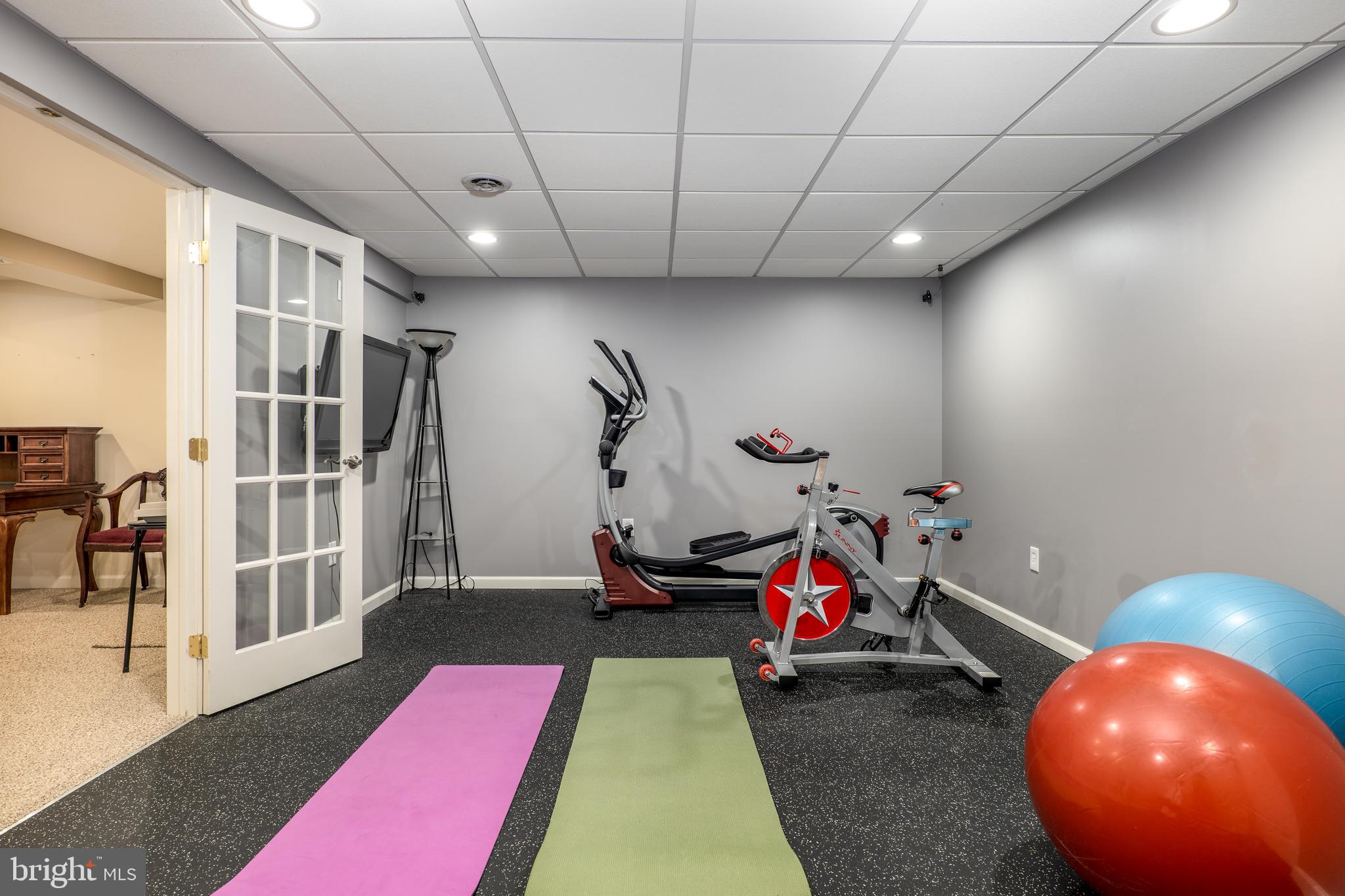 7209 Verbena Road Baltimore, MD 21209 - Photo 28 of 42 workout room w flooring
