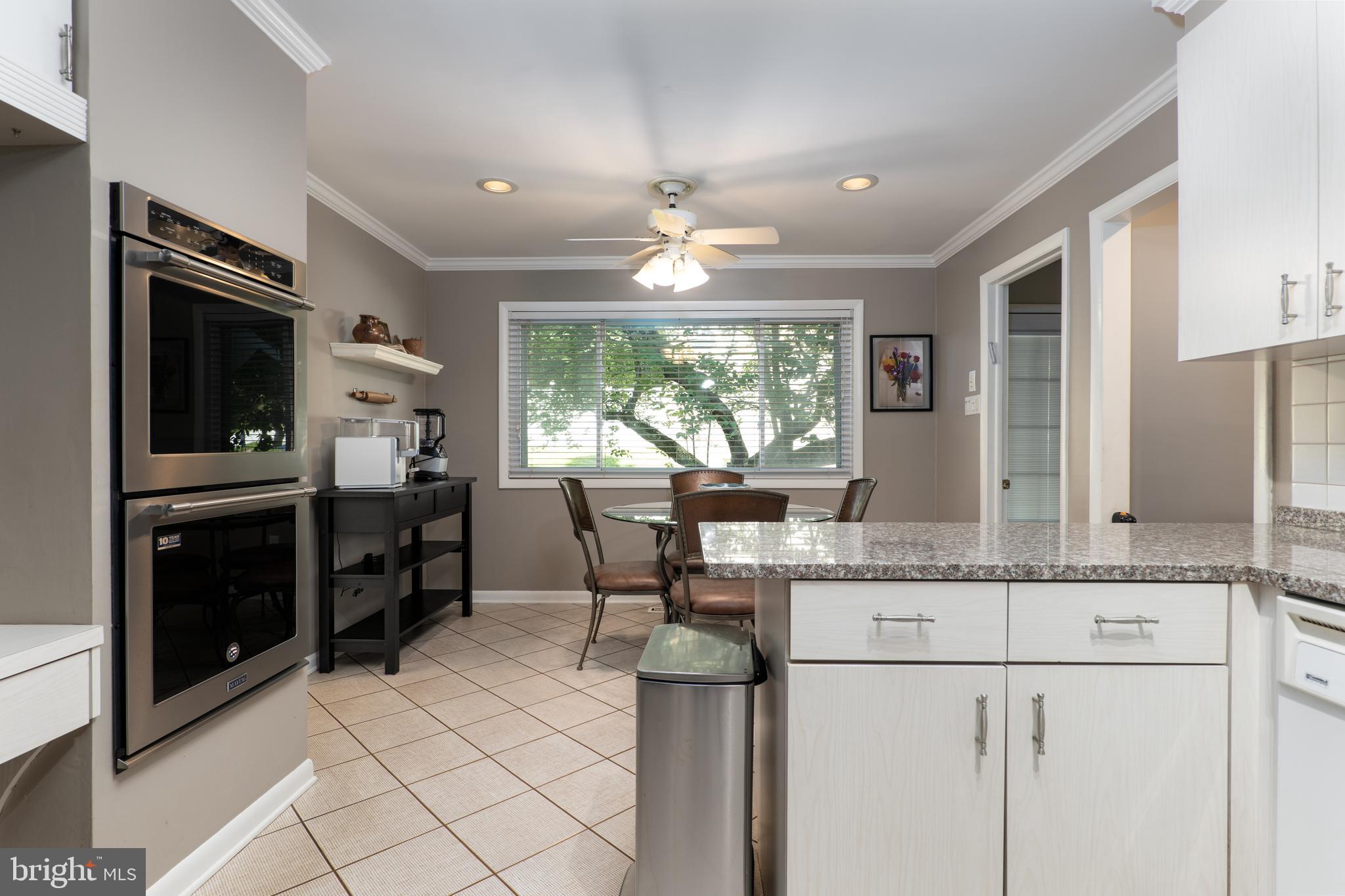 7209 Verbena Road Baltimore, MD 21209 - Photo 4 of 42 eat in kitchen