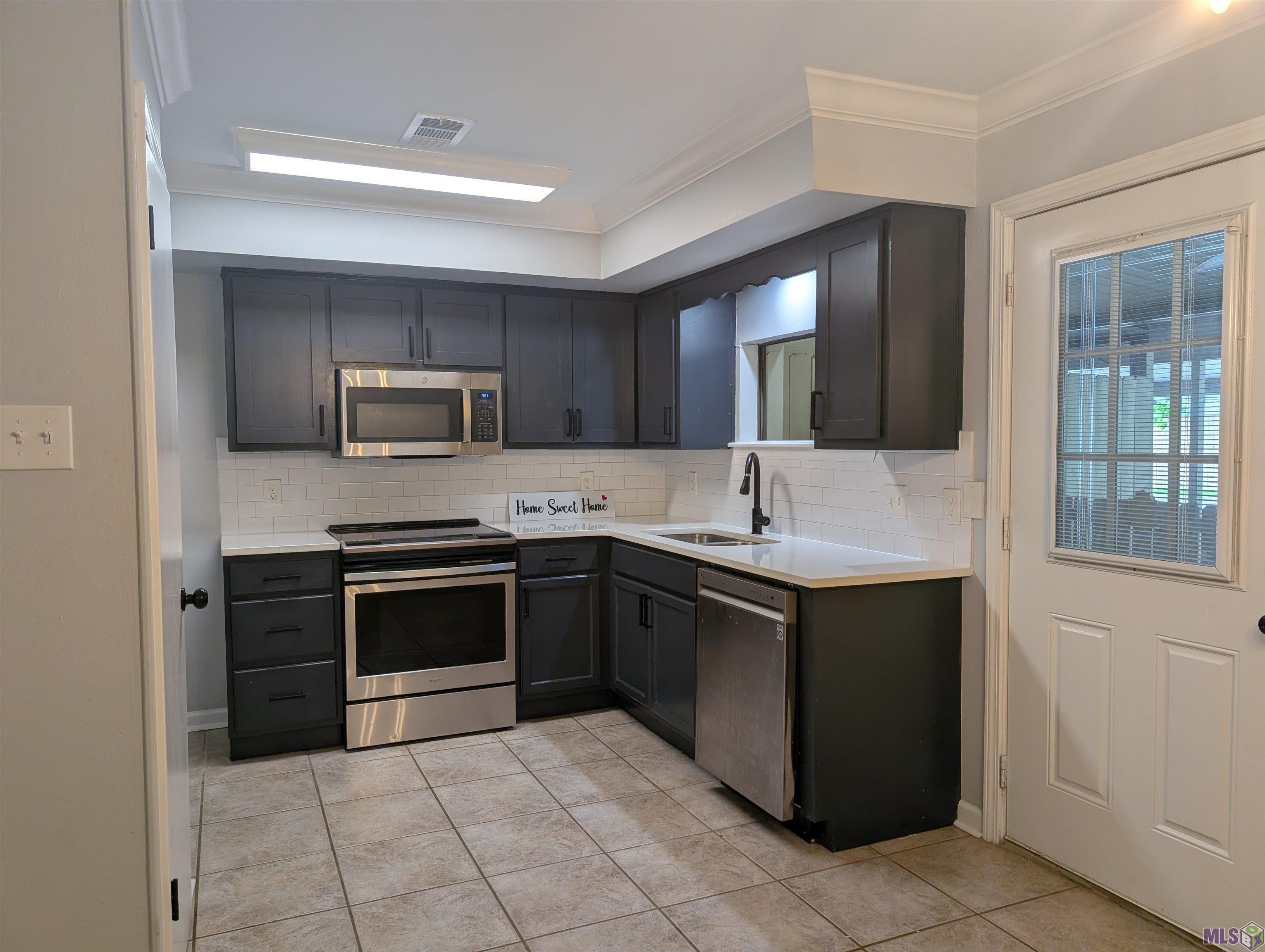 5123 South Oaks Drive Baton Rouge, LA 70816 - Photo 3 of 31