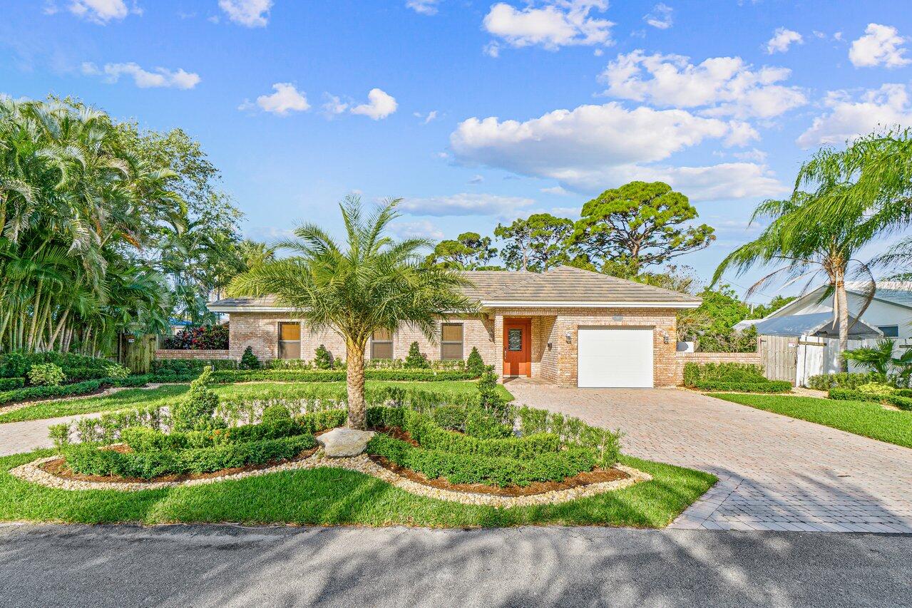 133 Northwest 10th Avenue Boca Raton, FL 33486 - Photo 1 of 25 Exterior front