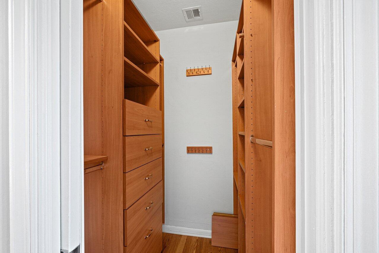 133 Northwest 10th Avenue Boca Raton, FL 33486 - Photo 14 of 25 Closet