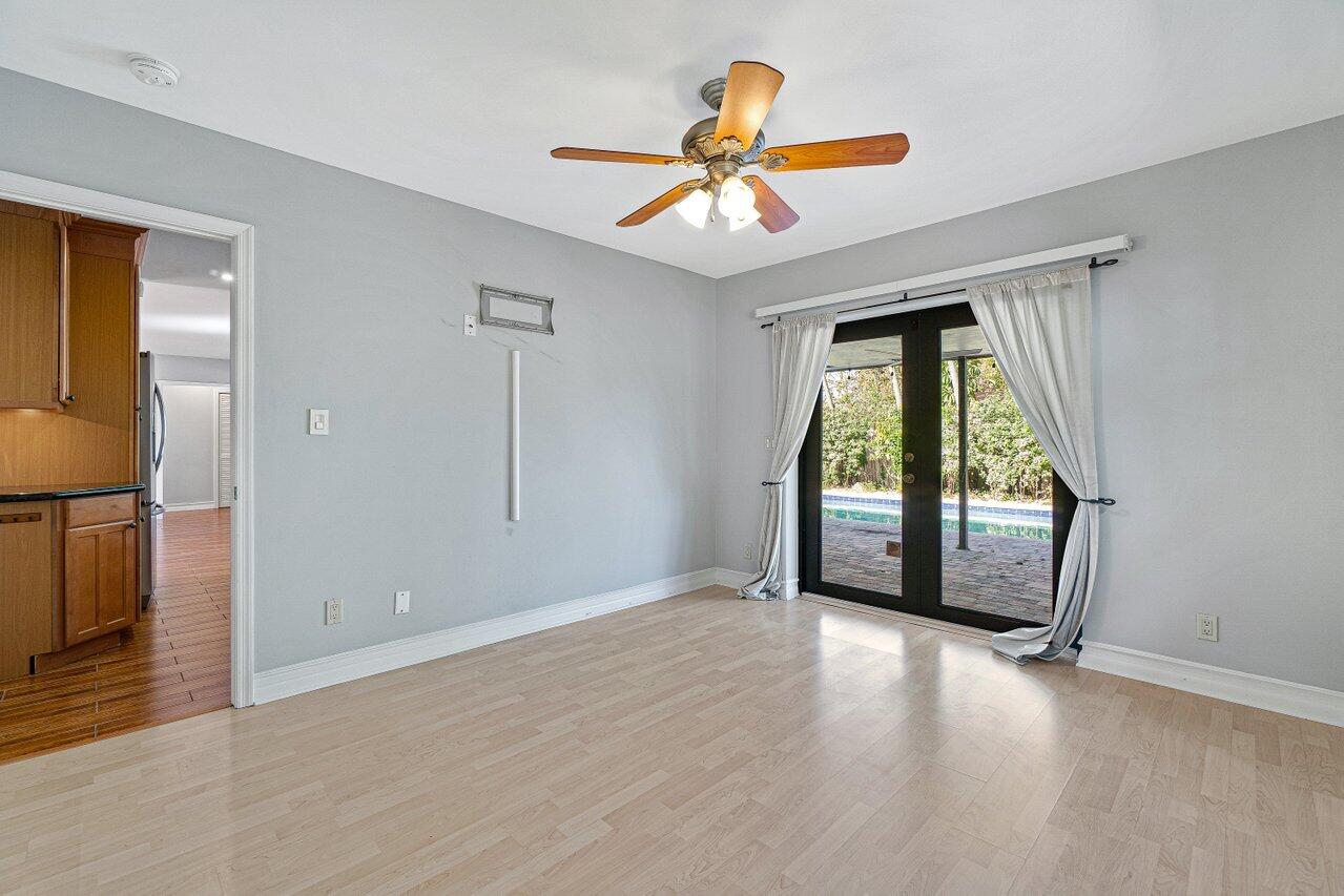 133 Northwest 10th Avenue Boca Raton, FL 33486 - Photo 15 of 25 Bedroom 2