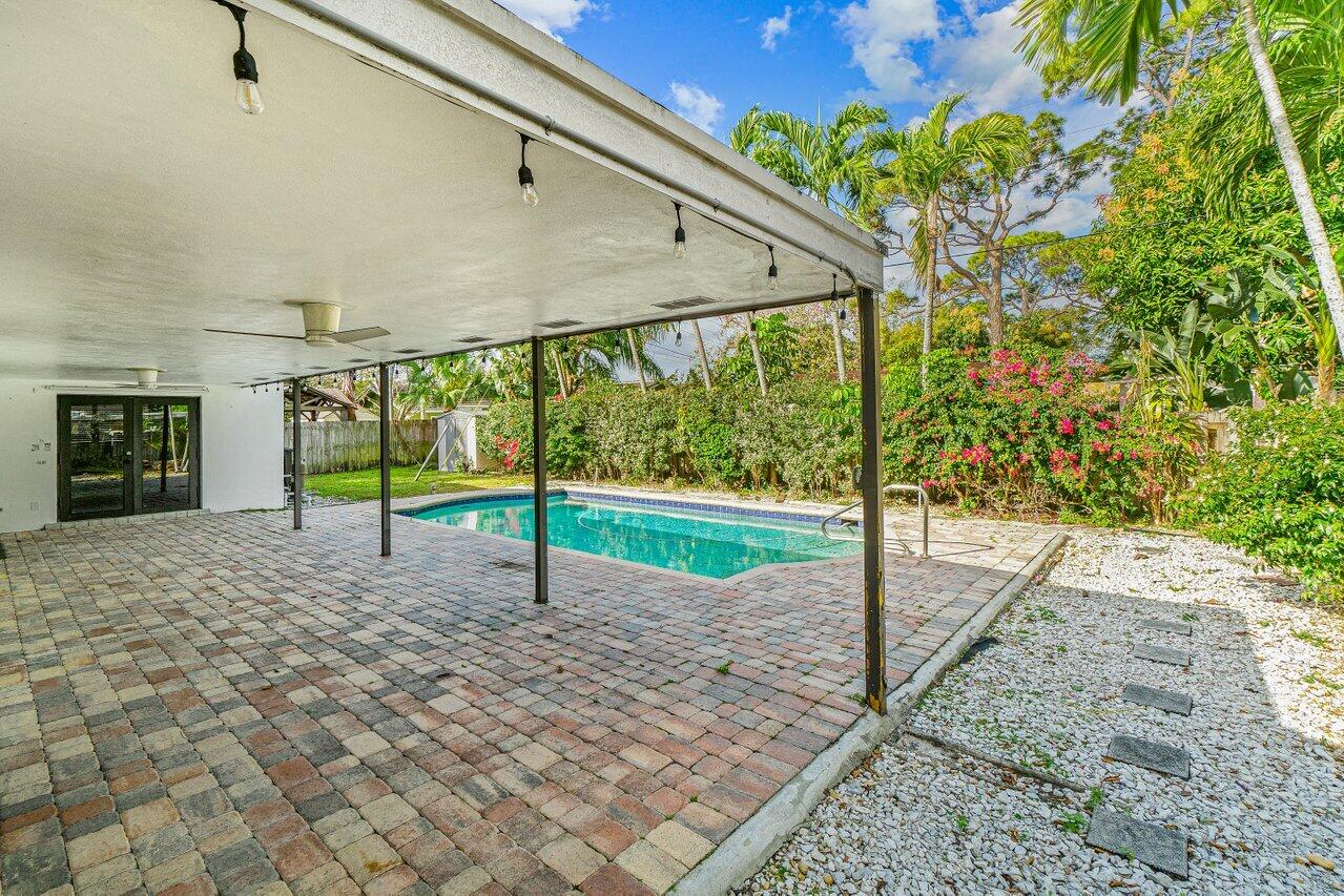 133 Northwest 10th Avenue Boca Raton, FL 33486 - Photo 19 of 25 Backyard