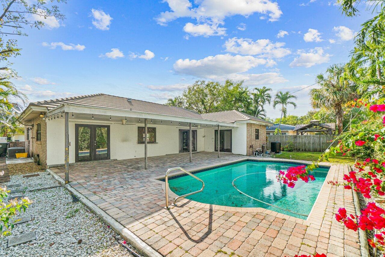 133 Northwest 10th Avenue Boca Raton, FL 33486 - Photo 2 of 25 Backyard