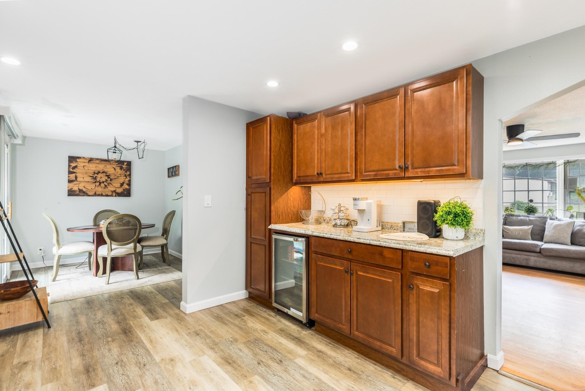 18 Brook Street Derry, NH 03038 - Photo 11 of 42