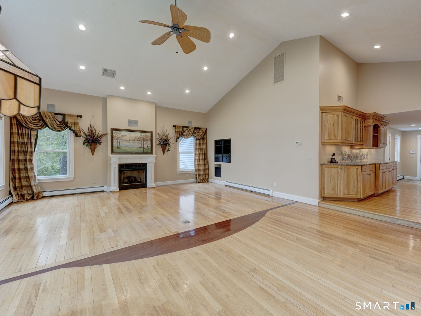 501 Highland Street Wethersfield, CT 06109 - Photo 12 of 38