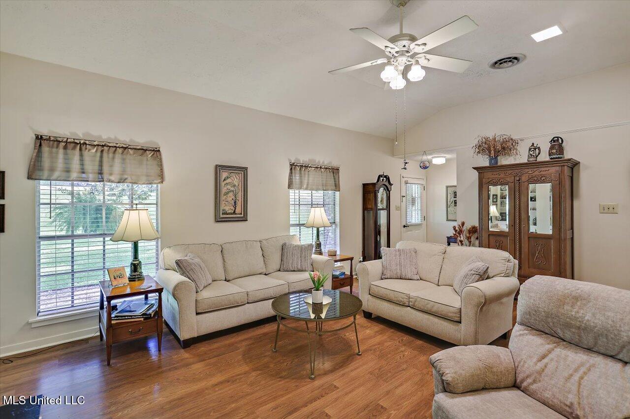 727 Laney Drive Clinton, MS 39056 - Photo 11 of 55 10-727 Laney Dr