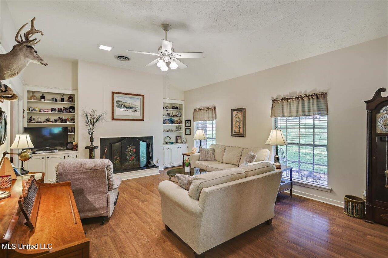 727 Laney Drive Clinton, MS 39056 - Photo 10 of 55 09-727 Laney Dr