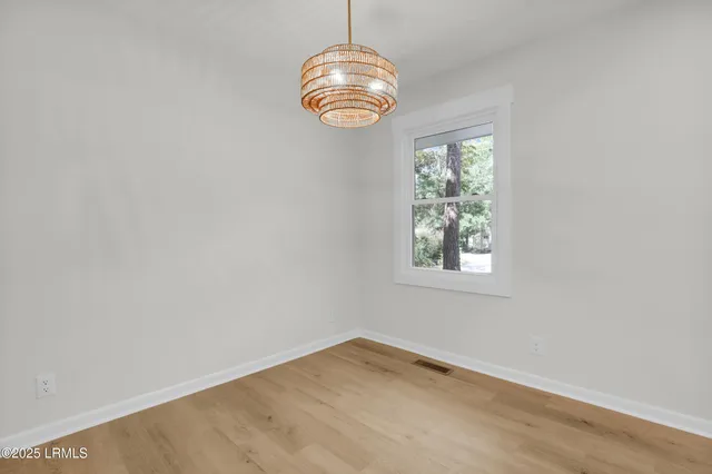 $374,000 | 2408 Pine Court South, Beaufort, SC 29902