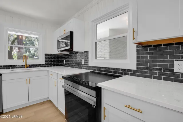 $374,000 | 2408 Pine Court South, Beaufort, SC 29902