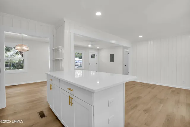 $374,000 | 2408 Pine Court South, Beaufort, SC 29902