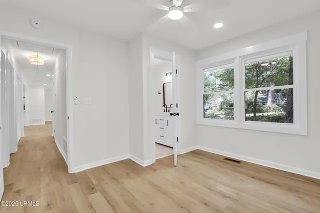 $374,000 | 2408 Pine Court South, Beaufort, SC 29902