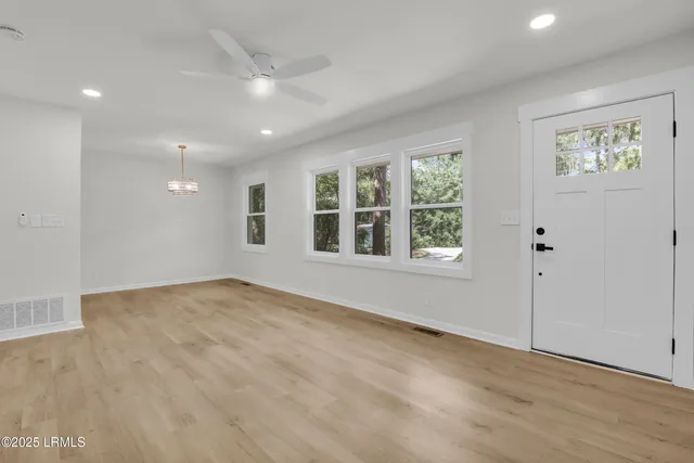 $374,000 | 2408 Pine Court South, Beaufort, SC 29902