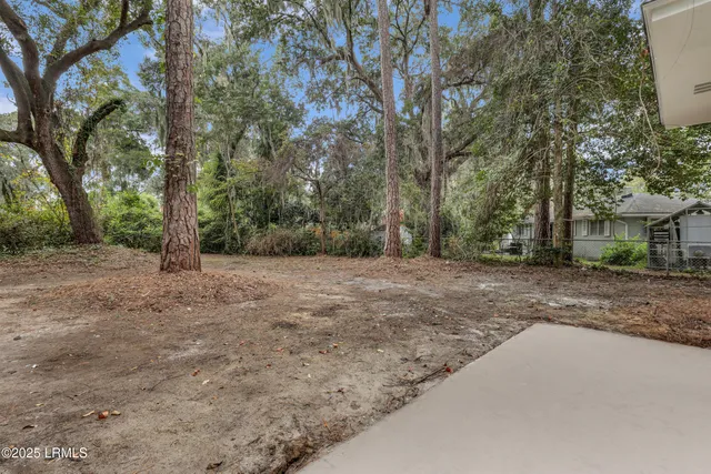 $374,000 | 2408 Pine Court South, Beaufort, SC 29902