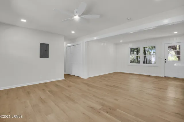 $374,000 | 2408 Pine Court South, Beaufort, SC 29902