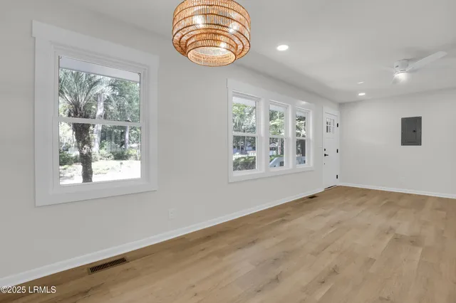 $374,000 | 2408 Pine Court South, Beaufort, SC 29902