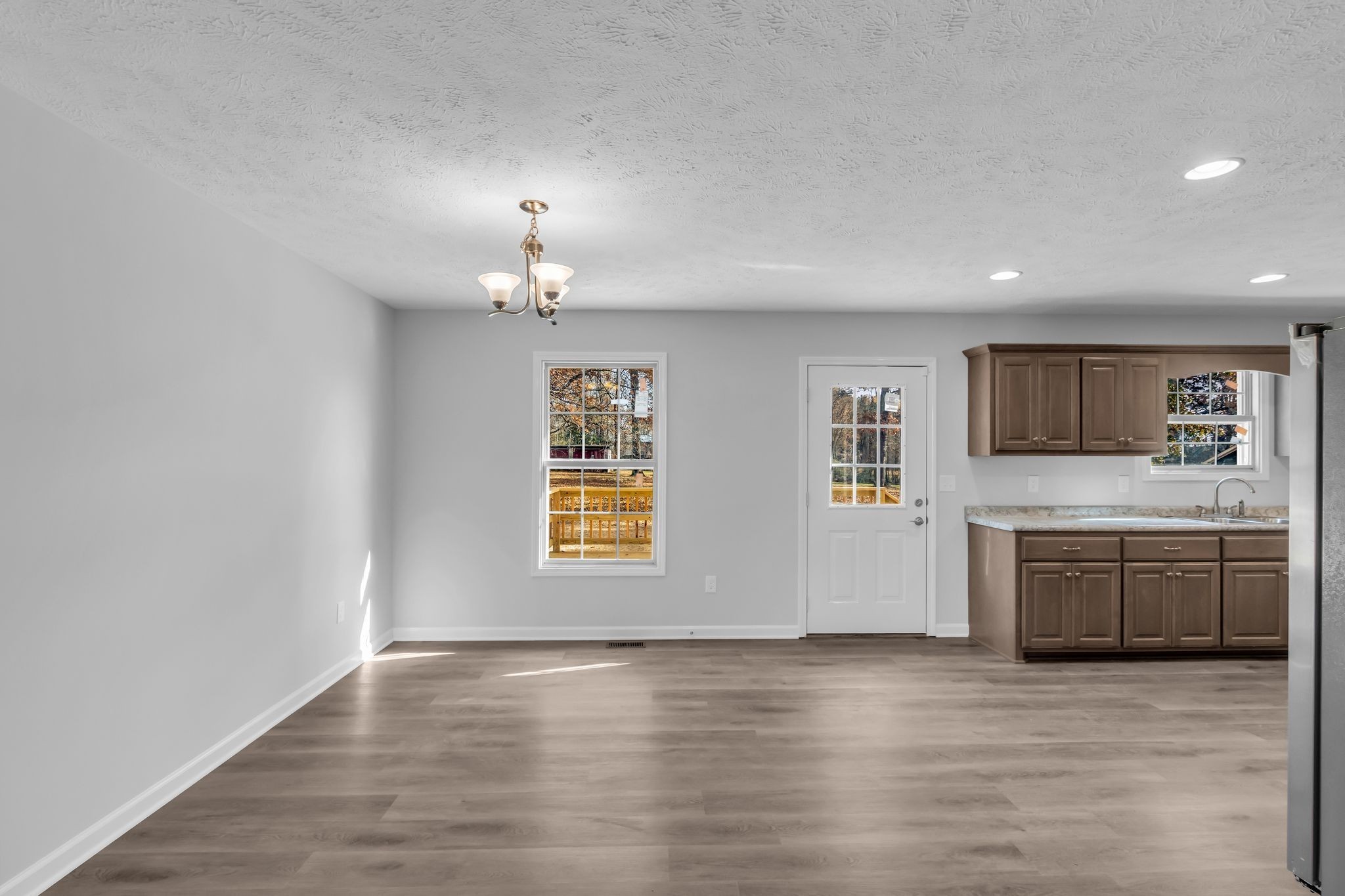 53 Sunset Falls Road Tullahoma, TN 37388 - Photo 4 of 23