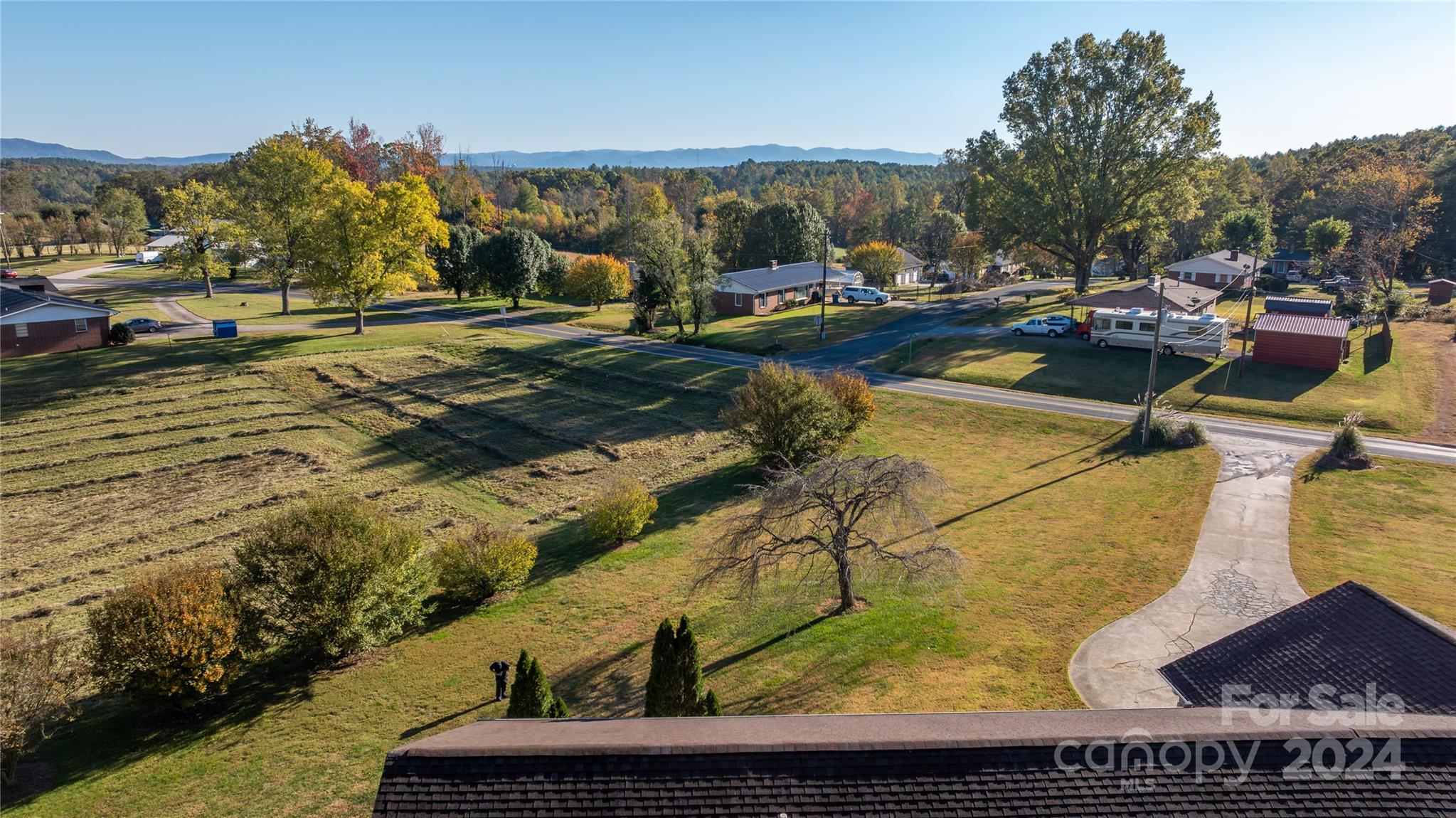 2658 Pax Hill Road Morganton, NC 28655 - Photo 9 of 30 Gallery Image 9