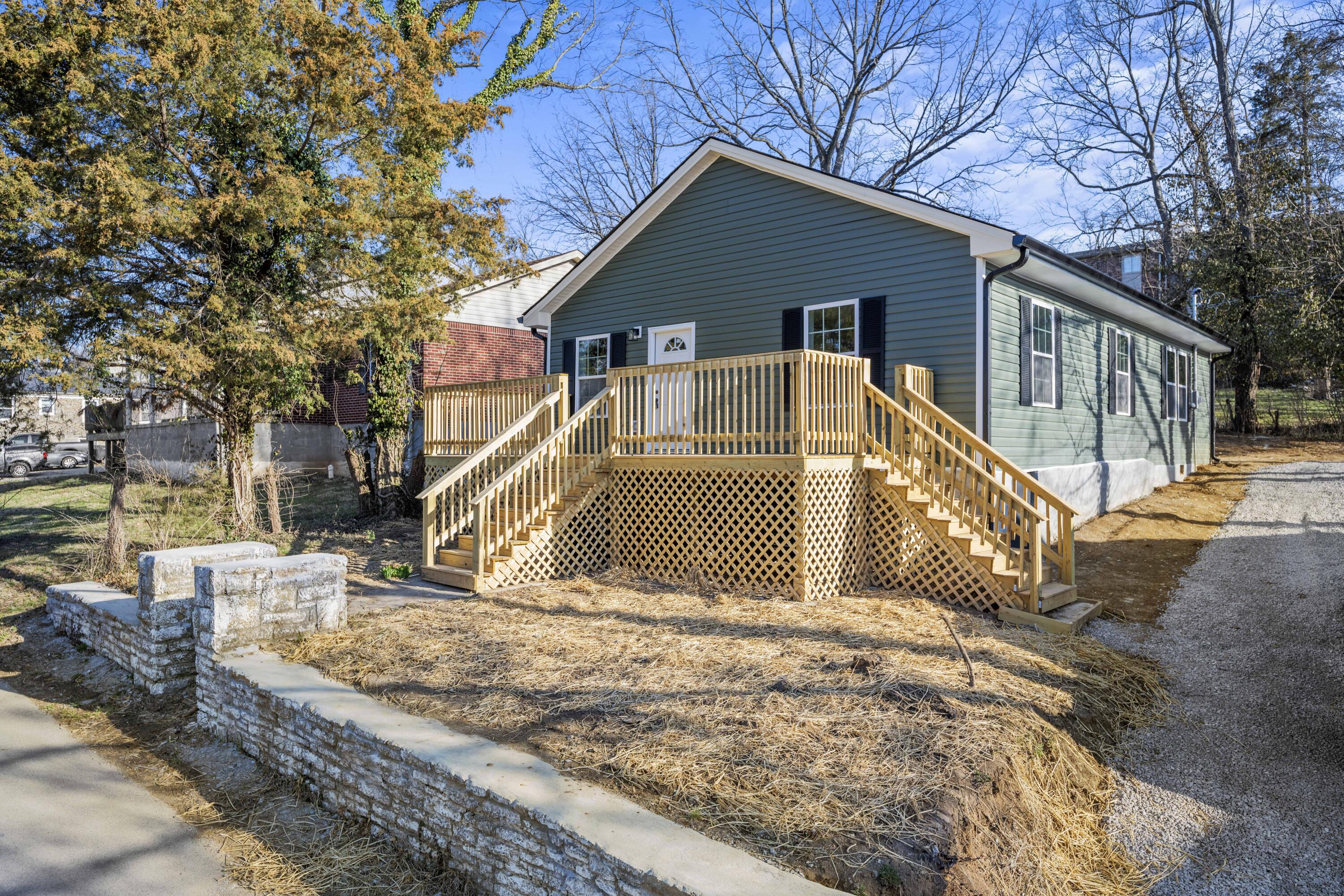 115 Langford Avenue Frankfort, KY 40601 - Photo 2 of 21 20250311-115-Langford-Ave-tem-002