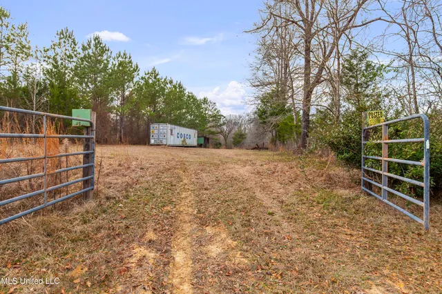 $240,000 | Mt Pilgrim Road, Camden, MS 39045